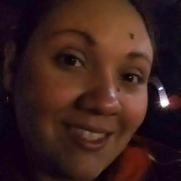 Meet your Posher, Rosalyn - Picture 1 of 1